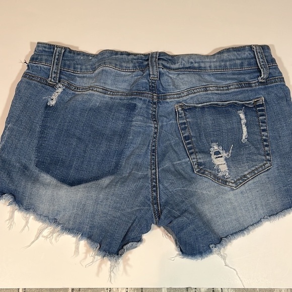 Rue 21 Distressed Denim Shorts - Picture 5 of 11